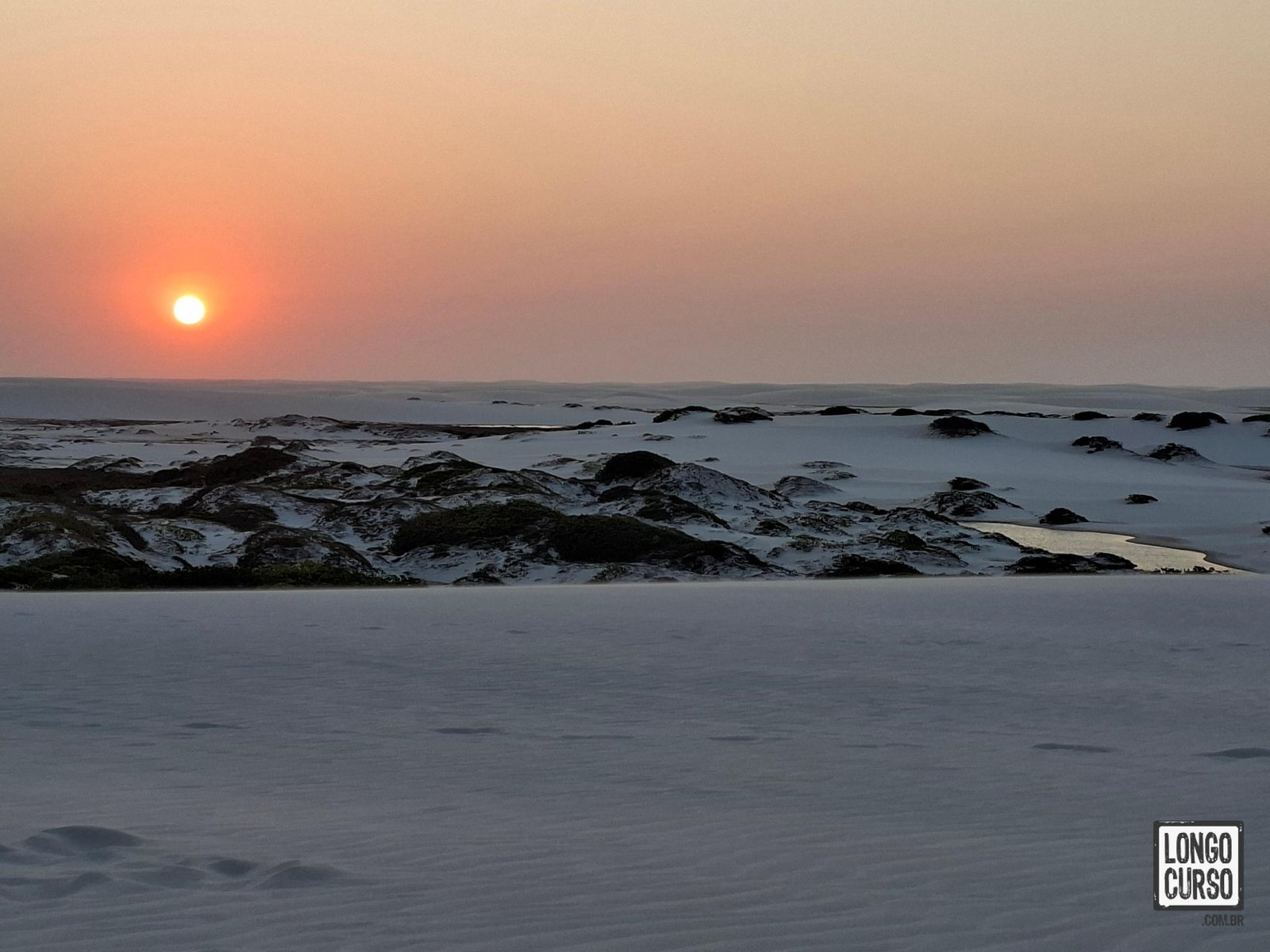Pôr do sol nas dunas próximas à Queimada dos Britos