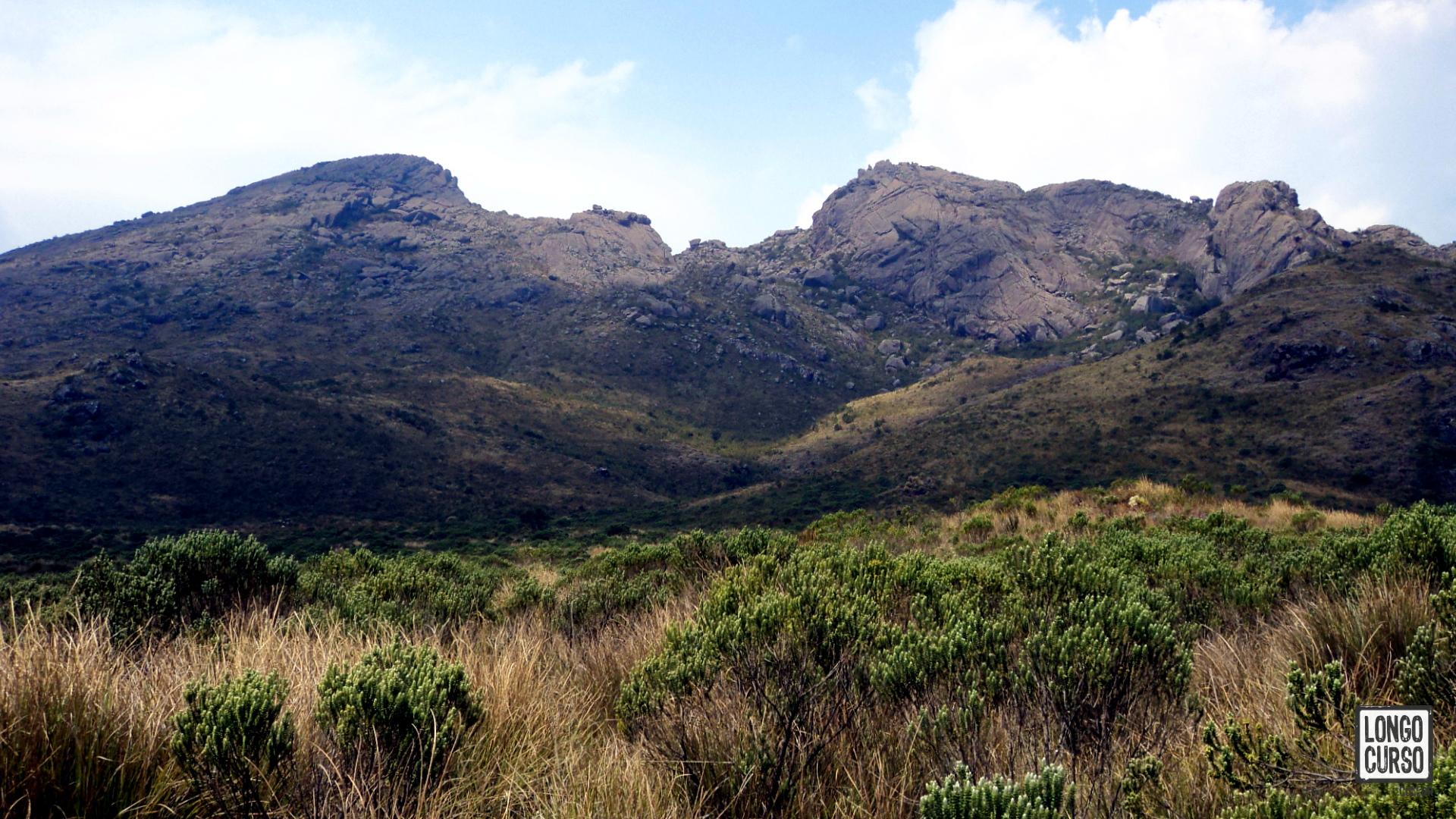 Visual da Pedra do Sino de Itatiaia após deixar o Circuito dos 5 Lagos